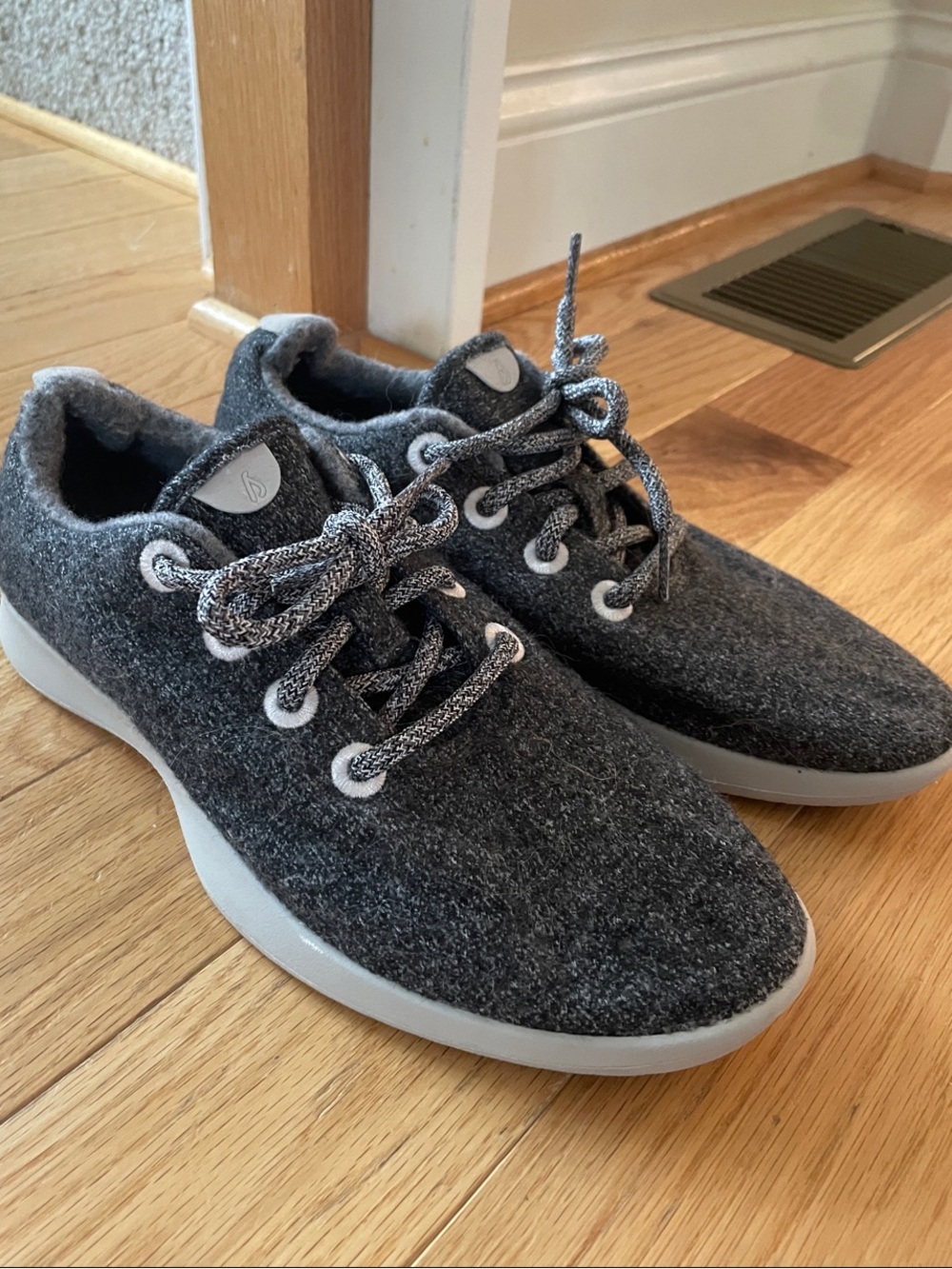 allbirds Women's Charcoal Gray Wool Lace-Up Sneakers with Light Gray Soles